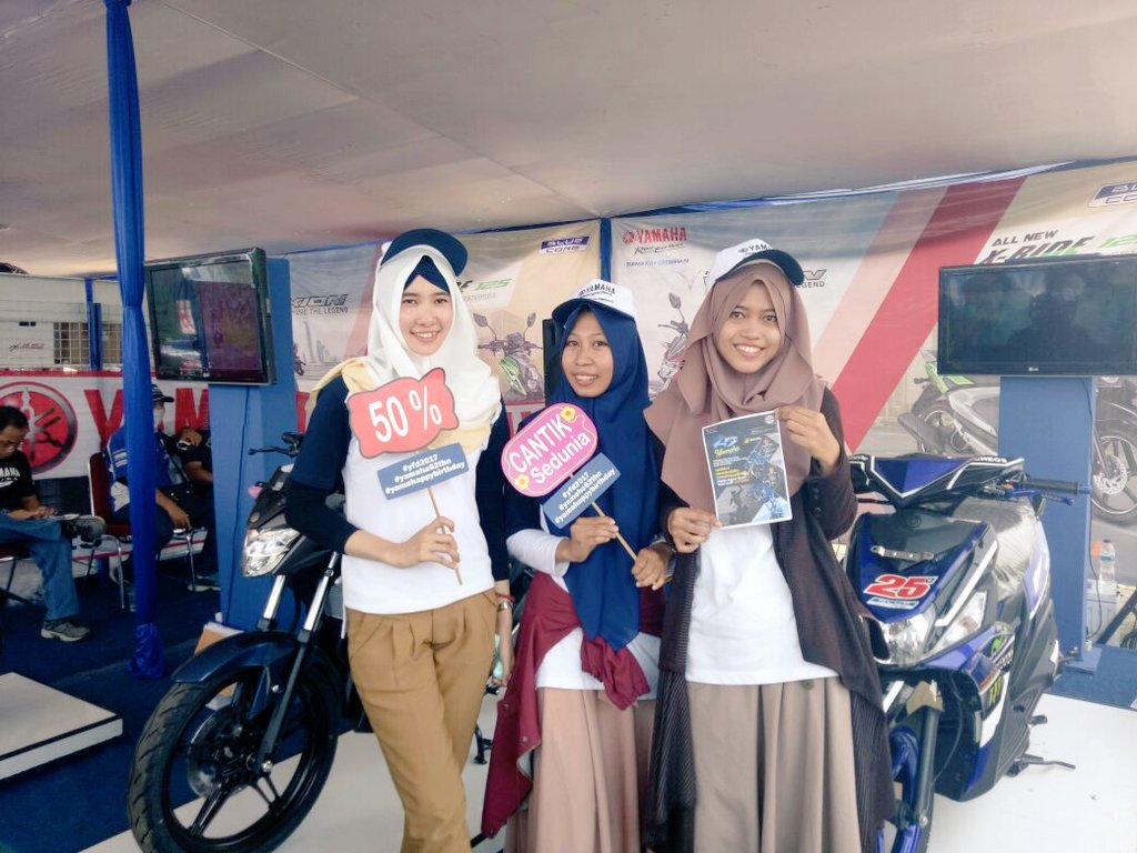 allpiyatun's tweet photo. Selamat hari lahir yamaha,semakin jaya dan semaik di depan π,
#yfd2017
#yamaha62thn
#yamahappybirthday https://t.co/mF2PkhiSE6