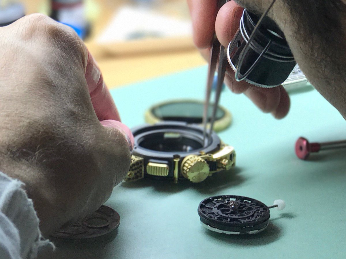 UBOATWATCHES's tweet photo. Live pic from #UBOATLab #handmadejewelry #italianstyle #italofontanadesign #uboatwatchofficial #UBOATmakingoff https://t.co/j62X0RkKp6