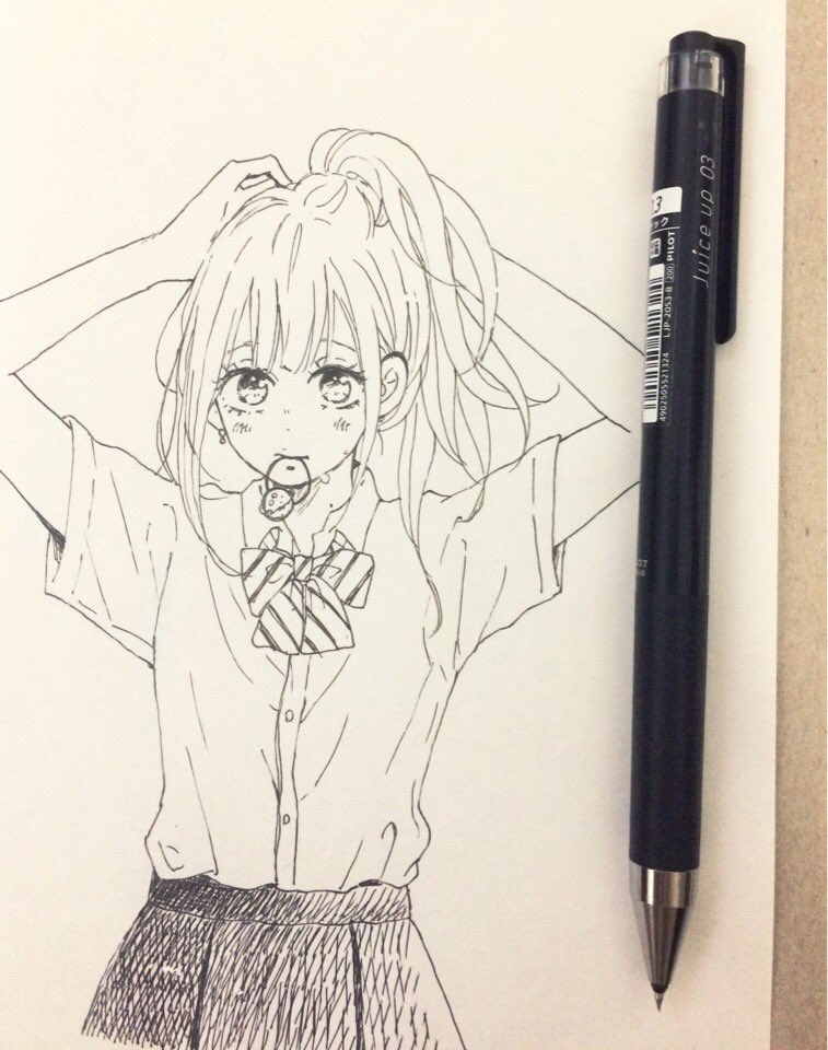 落書き用に買ってみたボールペン描きやすかった〜 ハイテックの描き心地に似てるけどボールペン特有のインク溜まり(消しゴムかけるとシュッてなるやつ)ができない👏 