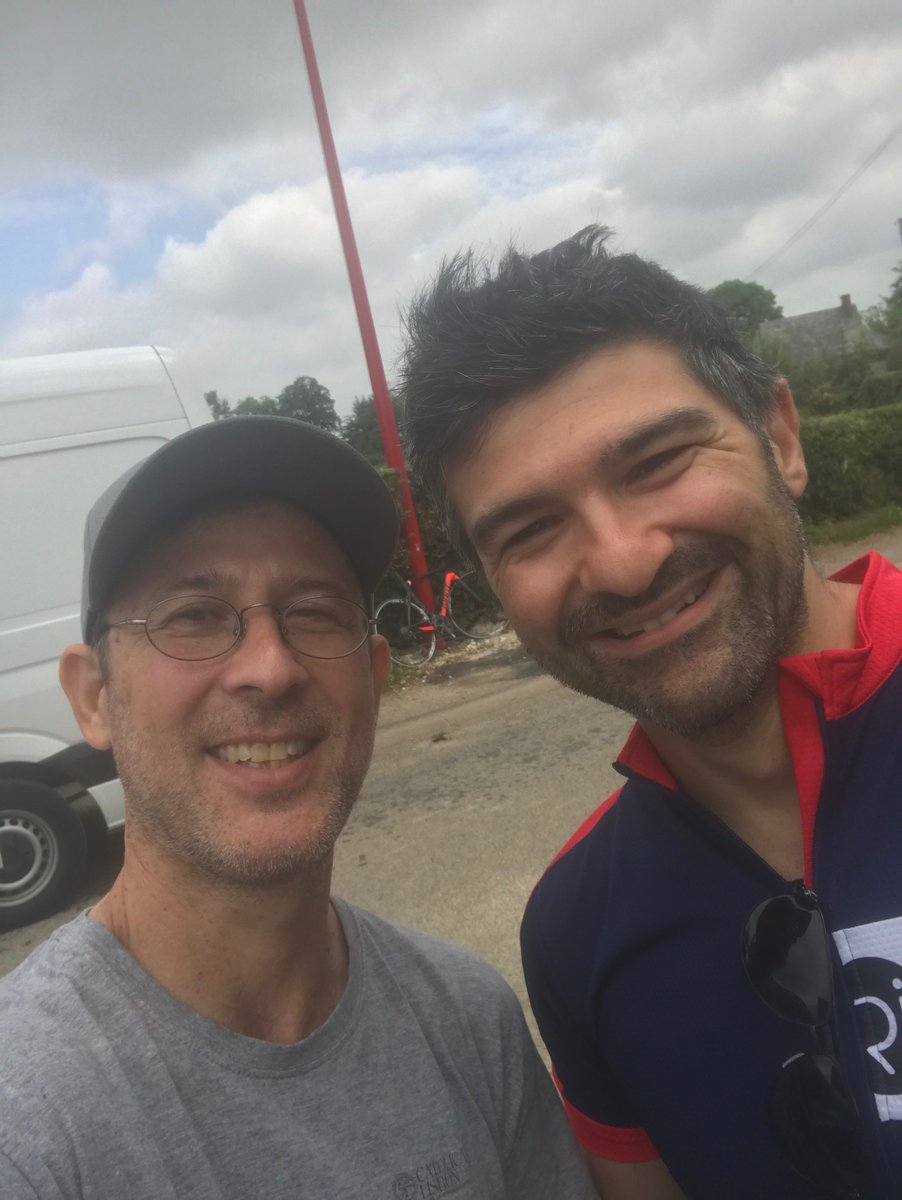 mjseres's tweet photo. A surgeon and his patient. Which one is which? #GIM2017 raising money 4 #ibd #crohns #colitis https://t.co/itXxct0hJd