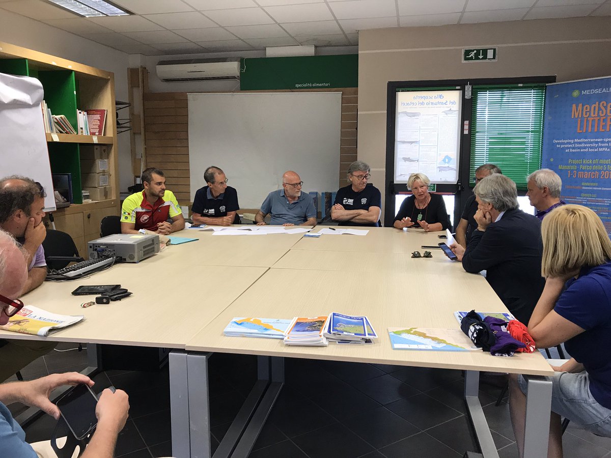 LucaNatale70's tweet photo. Firma accordo #cai @CAI150 #parco #cinqueterre @parco5terre https://t.co/ShdidC1Bro