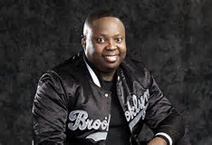 Yfm's tweet photo. Celeb Music: When @SPHEctacula is not on the decks, what kind of music do you think he listens to? #Stoep992 https://t.co/QlpNoaSpcO