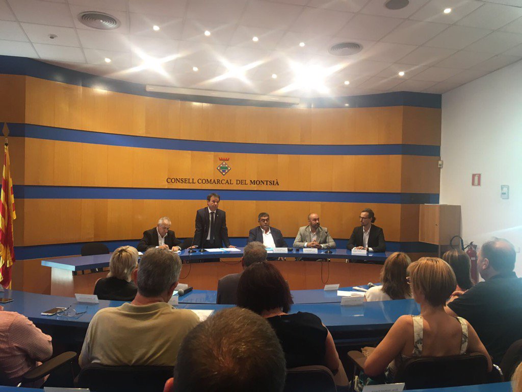 .<a href="/socialistes_cat/">Socialistes PSC/❤</a> celebrem avui l'elecció de <a href="/FrancescMiroM/">Francesc Miró</a> com a nou president del Consell Comarcal del Montsià