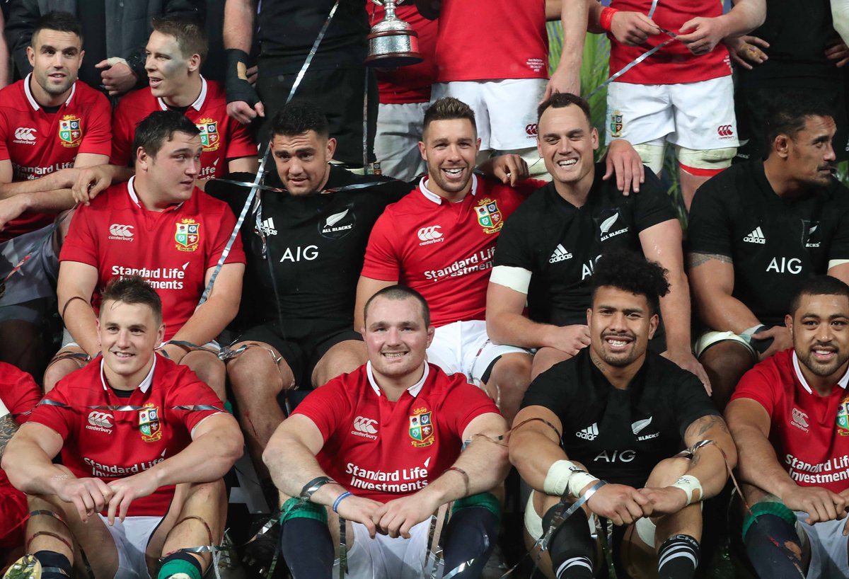 lionsofficial's tweet photo. 💯% respect between the two sides after an epic Test series #LionsNZ2017 #AllForOne 

#NZLvBIL reaction➡️ https://t.co/gdBm0OgzWe https://t.co/XYCyBNpMcX