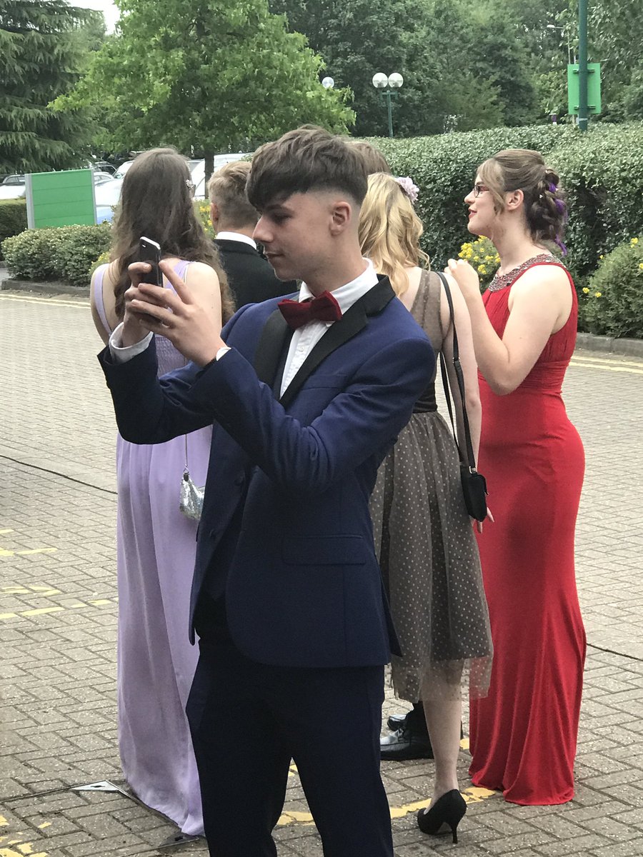 telfordpriory's tweet photo. #designerSuits #beautifulDresses #flashCars #smiles #friendship https://t.co/BNCZA4LLcn