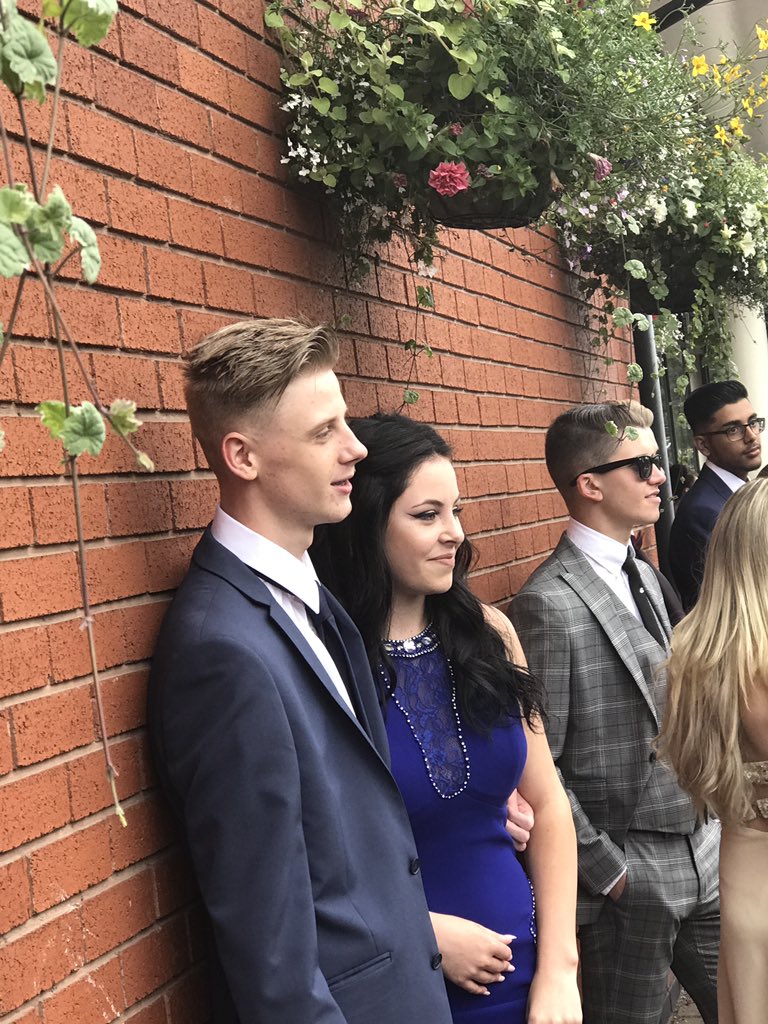 telfordpriory's tweet photo. #designerSuits #beautifulDresses #flashCars #smiles #friendship https://t.co/gq4HbtkIW9