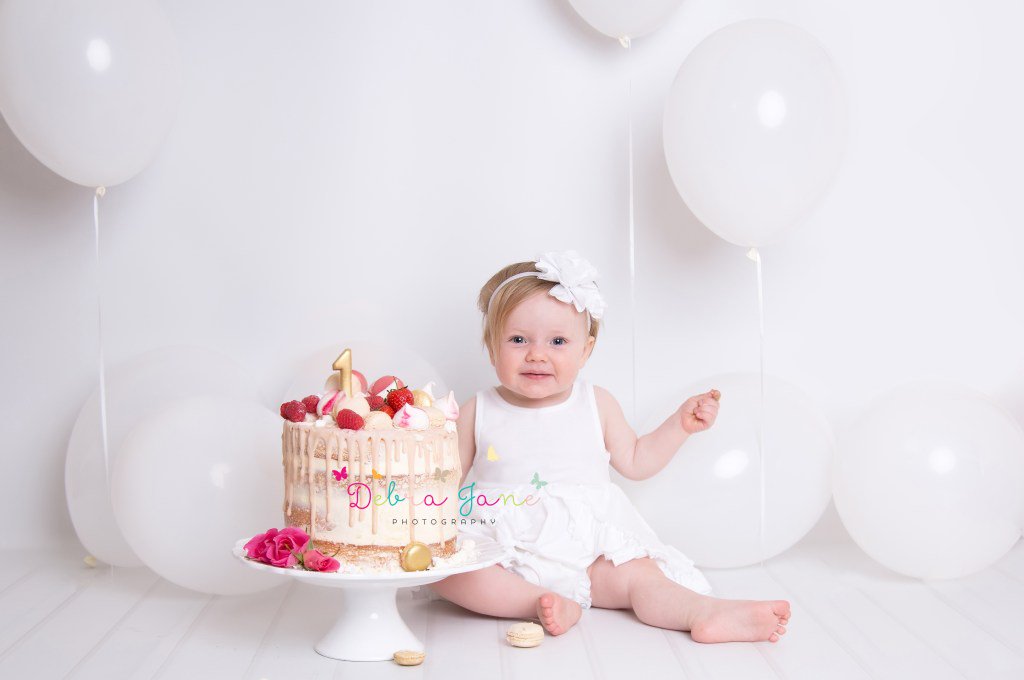DebraJanePhotos's tweet photo. Cake Smash Gloucester https://t.co/06r6jvNyC5 https://t.co/IViNZ0TkNp