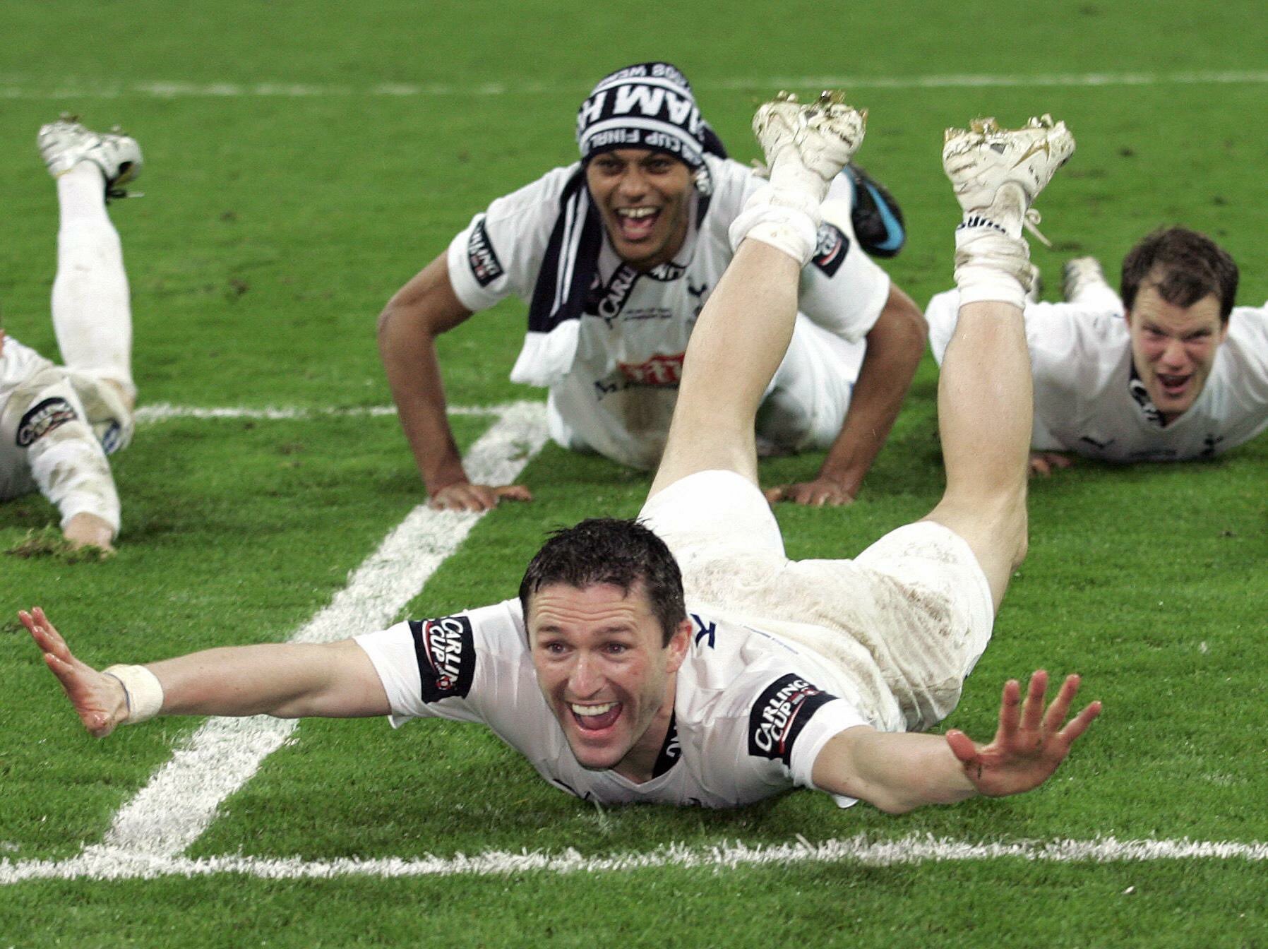 Happy Birthday to my idol, a legend and my absolute fav Robbie Keane!   Come home to Spurs please Keanooo   