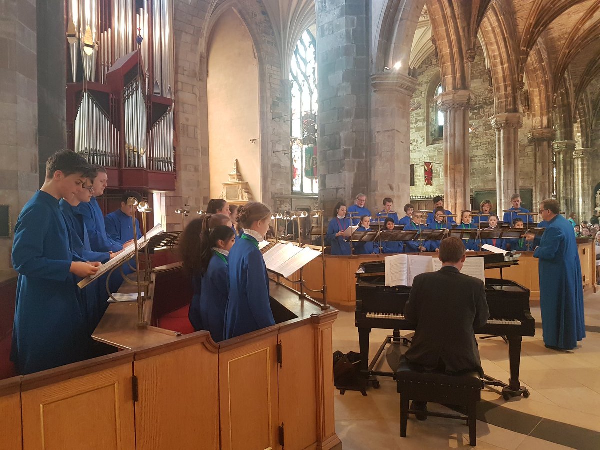 PsychLlandaff's tweet photo. Lunchtime recital at St. Giles Cathedral Edinburgh @CSLcardiff #cslet #Edinburgh https://t.co/7DeM3wkpxF