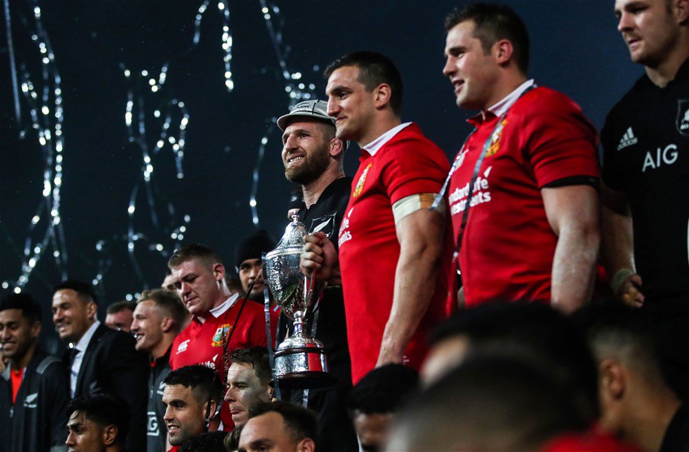📷A picture tells a thousand words...

#NZLvBIL in pictures 👉bit.ly/NZLvBIL3-Match…

#LionsNZ2017 #AllForOne