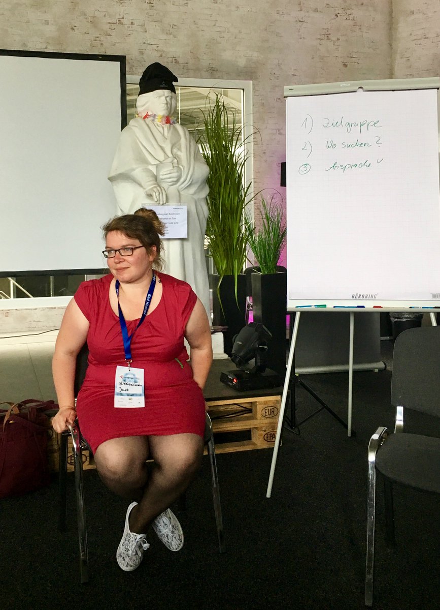 ichunterwegs's tweet photo. “Wo finde ich die richtigen Influenzer”. Spannende Diskussion mit Janett von @Teilzeitreisen #tcbrsa17 https://t.co/o0pZxQBlzK
