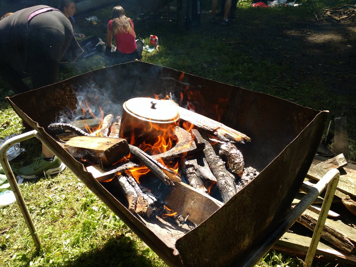 GMWScouts's tweet photo. County camping and backwoods competition in full flow @bisphamhall today lots of teams and lots of different culinary ideas in practice https://t.co/JxJsAfaNOc