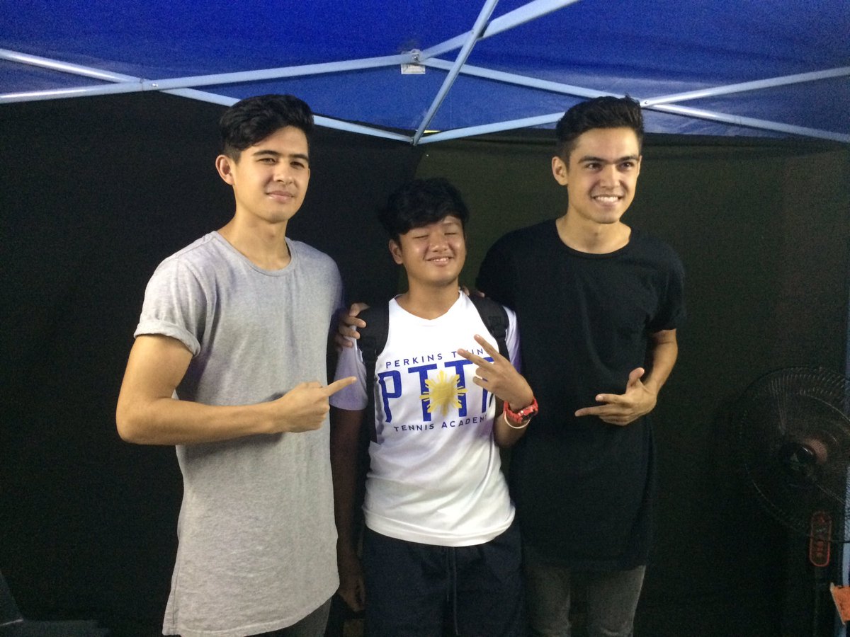 ThePTTA's tweet photo. California pop band, Perkins Twins Valenzuela, ph #perkinspiredtour #smevents #perkinspire https://t.co/IBrKUgXkHq