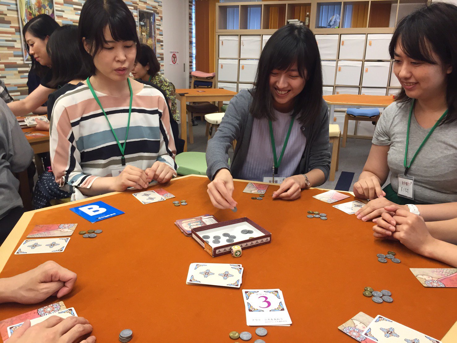 すごろくや 本日の 女子部japan ボードゲームで遊ぼう In 高円寺 は総勢16名でたいへん盛り上がりました す箱 女子部japan 特に人気だったのは ドデリド クク21 そっとおやすみ でした T Co Njmxxj0eln Twitter