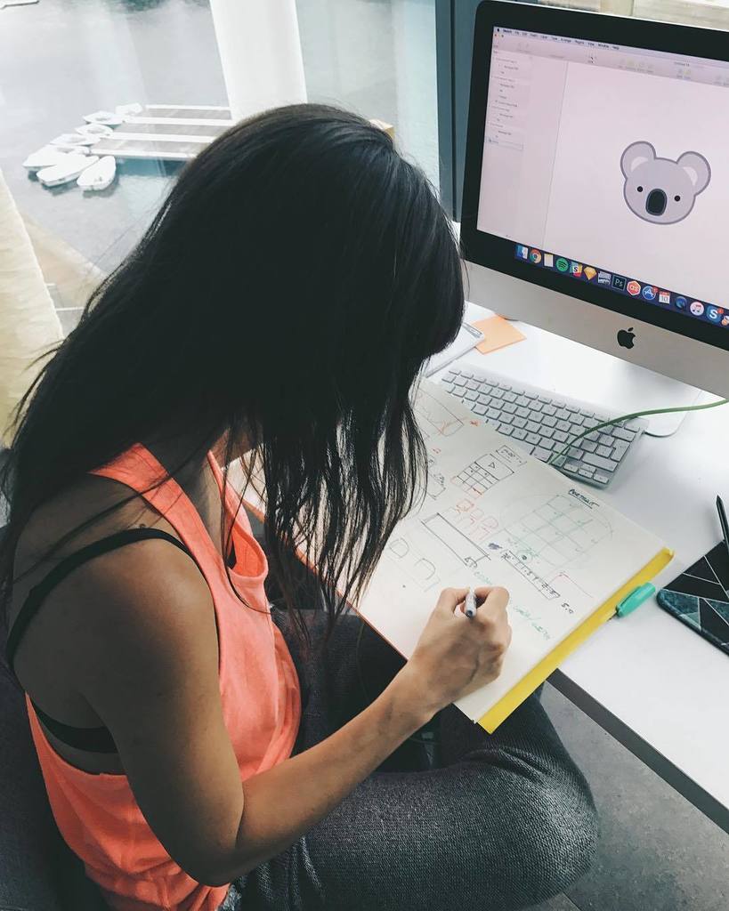 grumpystartups's tweet image. At it for Koala Lazy Editor 💪🏼👾 We are working on our next idea. Edit videos with one tap! Boom! #startuplife #pic… ift.tt/2sAtho3