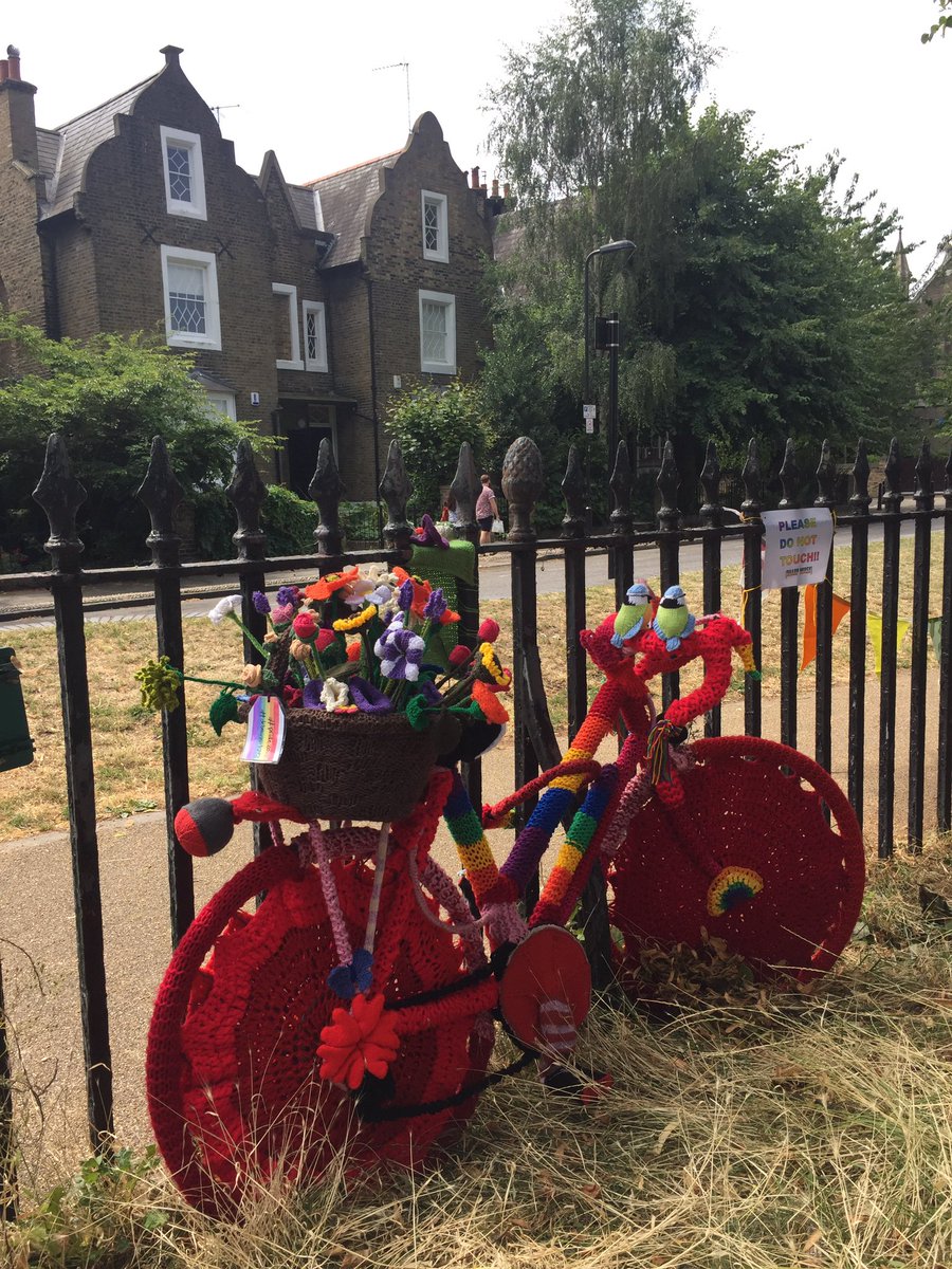 GinetteGoulston's tweet photo. Party in The Park 2-5pm with raffle drawn at 4.30pm https://t.co/M5smfj4UCn