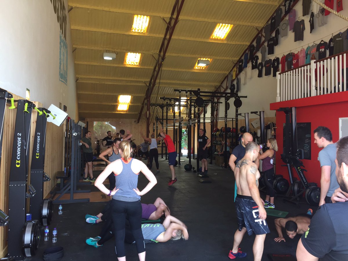 CrossFitA14's tweet photo. Our Annual Summer Barbecue is going down today, all funds raised going to the EXCELLENT @sarsHQ https://t.co/qLiig48Igh