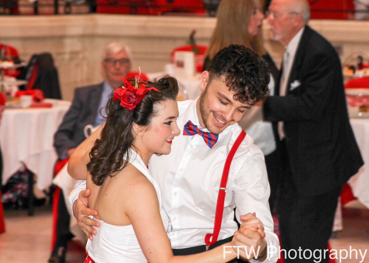 thetwinswing1's tweet photo. Who loves to dance? ππ Twin Swing teach #privatedancelessons and are available for bookings! Hello@thetwinswing.com #learntodance #london RT https://t.co/VZu6VKohbd