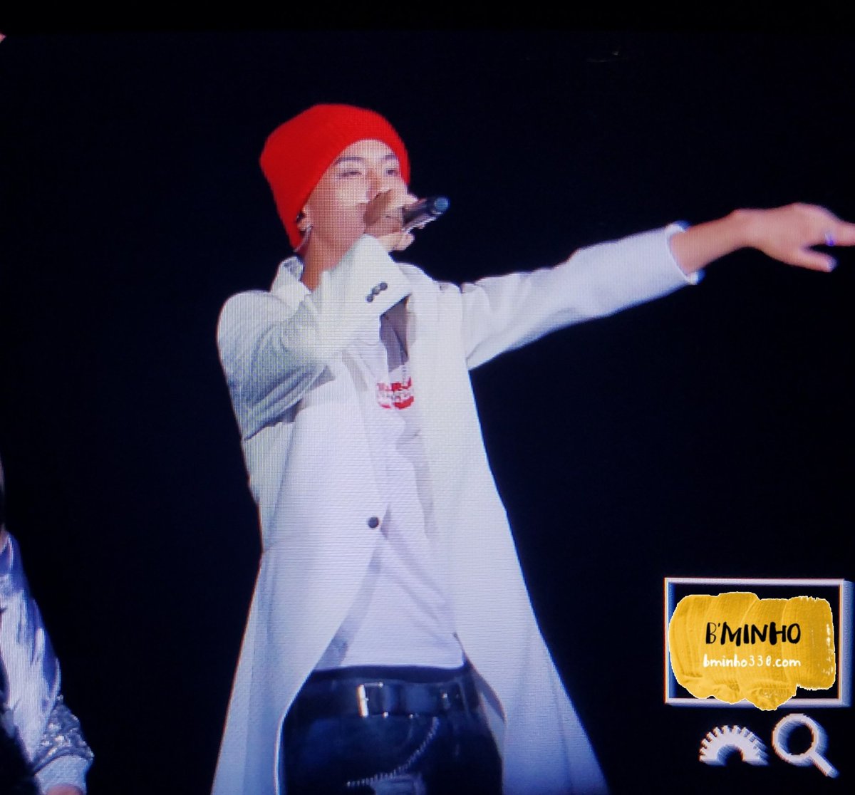 WINNER_MINO's tweet photo. [PREVIEW] 170708<WHITE NIGHT> IN JAPAN 오프닝 액트
#송민호 #MINO #위너 #WINNER 
☀선배님 감사합니다😭😭🙏🙏🌼 https://t.co/097BEIyfnQ