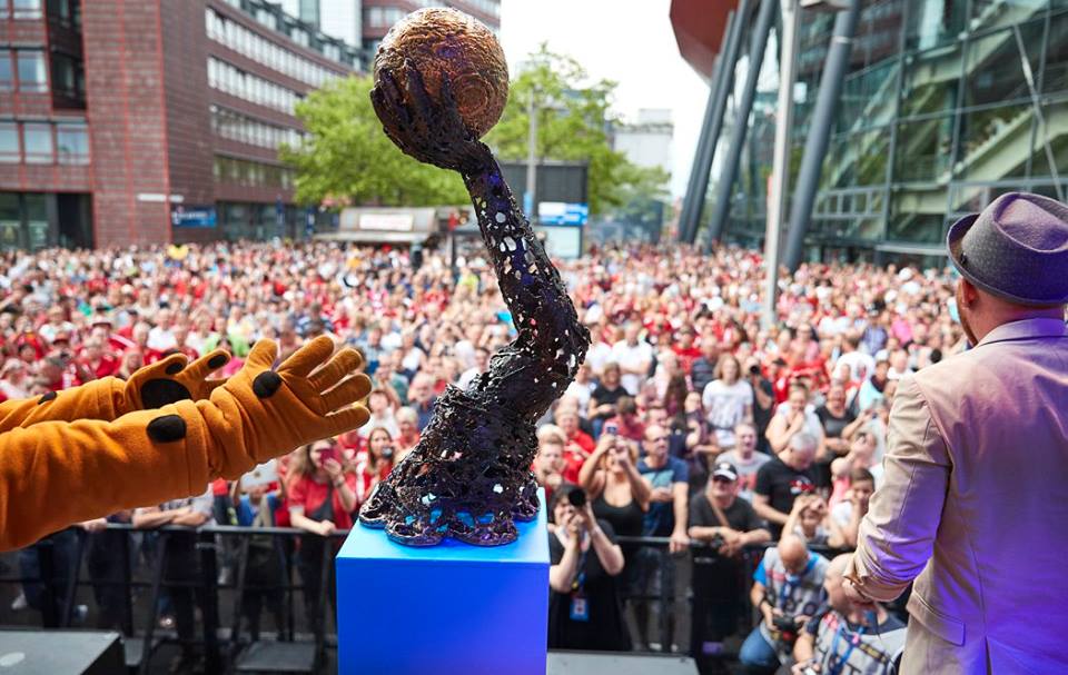 <a href="/VELUX/">deimos.exe</a> @Gorenje_UK <a href="/Salming_Hand/">Salming Handball</a> @ksvive @mkbveszpremkc <a href="/Handball_Planet/">Handball Planet</a> <a href="/stregspiller/">stregspiller</a> <a href="/HandNewsfr/">HandNews</a> <a href="/DargelMARCA/">Jorge Dargel Amigo</a> <a href="/HandStation/">Hand Station</a> #ehffinal4 &amp; #veluxehfcl tickets, new <a href="/Salming_Hand/">Salming Handball</a> Kobra Mid shoes, #ehfcl balls &amp; <a href="/Gorenje_SLO/">Gorenje Slovenia</a> smoothie machines among the prizes to win!