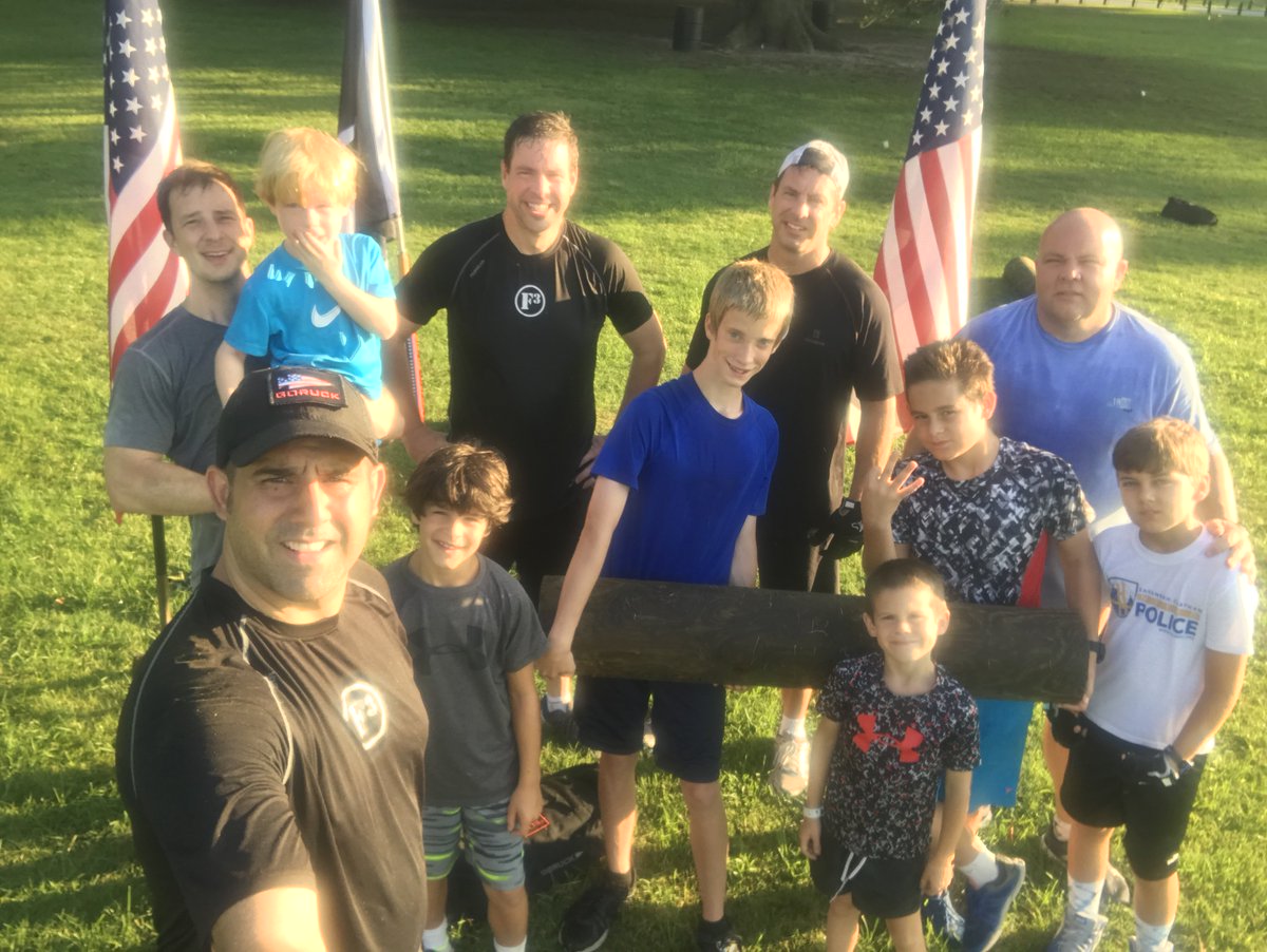 joshuaesc's tweet photo. 5 Pax & 6 Shorties took on a log/sandbag workout this morning at #F3Spark @F3Savannah @f3coastalempire https://t.co/nnbUzNNrOn