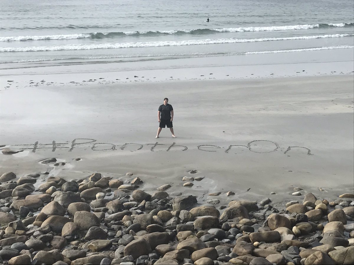 Jason__treese's tweet photo. Wait, what's an off week? #realdaysatthebeach #toocoldtoswim #preparingforstate #giantgritpit https://t.co/bLJbTMZ2Y6