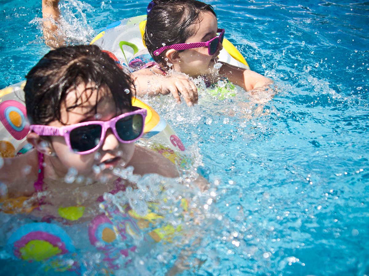 RainbowCCC's tweet photo. Summertime equals pool time! But before you and your kids go, make sure you know these top 5 swimming safety tips. https://t.co/EWjB0I0z9c https://t.co/y9ahZxPTMu