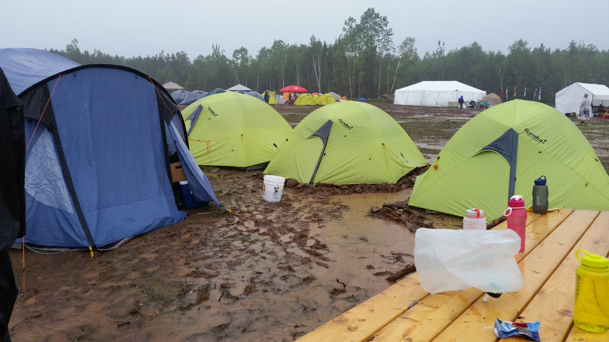 ShelleyDyet's tweet photo. 12th Cambridge youth learn resiliency and the reason we pack boots. @12thCambridge  #cj2017 #wetandhungry #timeforcandy https://t.co/a3J8rDEIXK