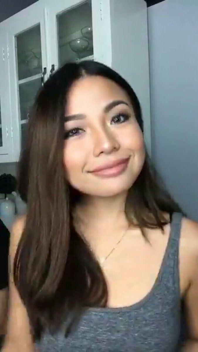 crzcrstna17's tweet image. @michelle_dy facebook live. #LIVEMakeupTutorial