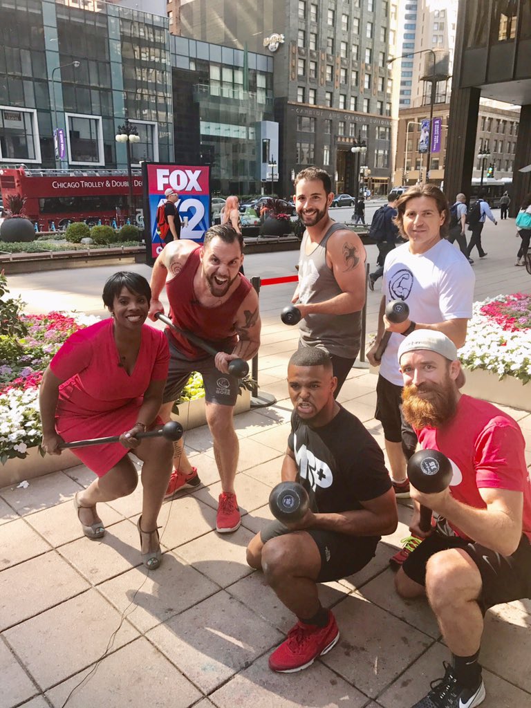 MekkyMedia's tweet image. Our Saturday morning #fitspo from #Three60Fit on @fox32news lifting and swinging steel in #macetraining! #Chicago #fitness #fit