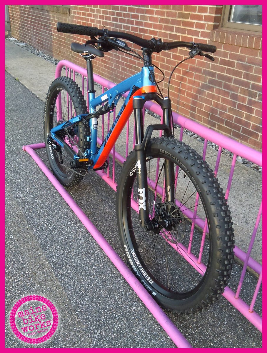 mainebikeworks's tweet photo. Thanks Diane for buying up one of @salsacycles most awesome bikes from us - the #PonyRustler! #SalsaCycles #SalsaBikes #SalsaPonyRustler https://t.co/LFWrkd3LyC