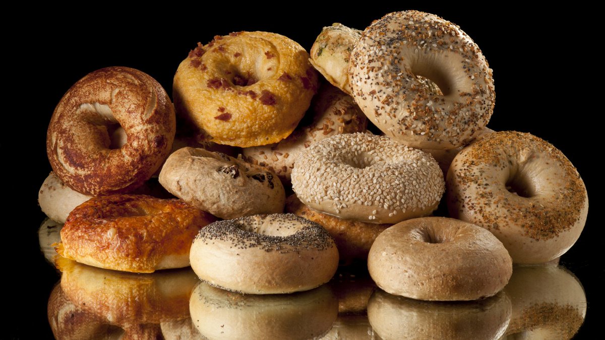 Do you pronounce #bagel like "Bah-gul" or "Bay-gul"? Either way, we pronounce it as delicious!