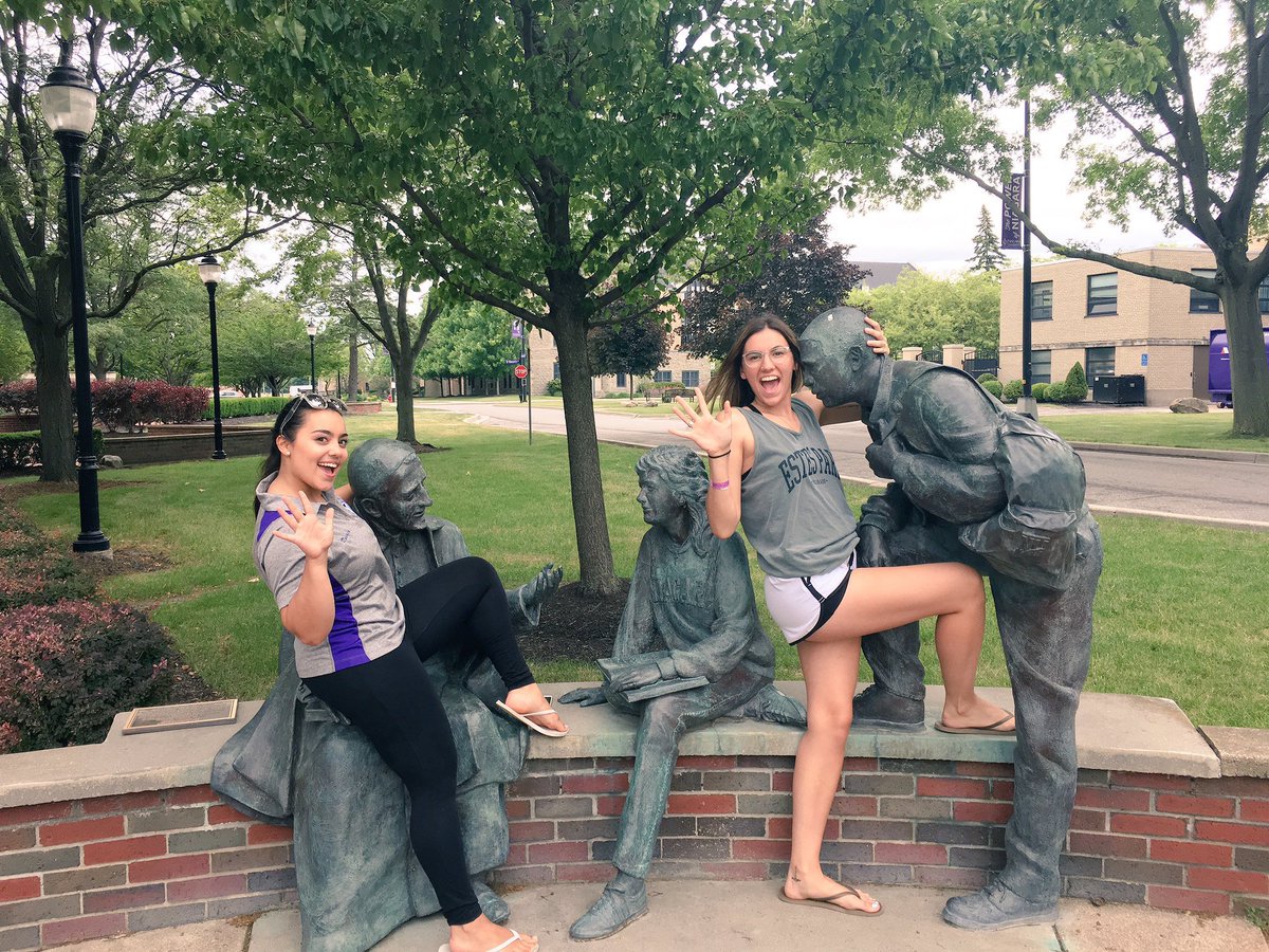 NUAlizeOL's tweet photo. High-FIVE because there's only 5 more days until SUMO session 2!!! ✋🏼💜 https://t.co/cCZRpntqN1