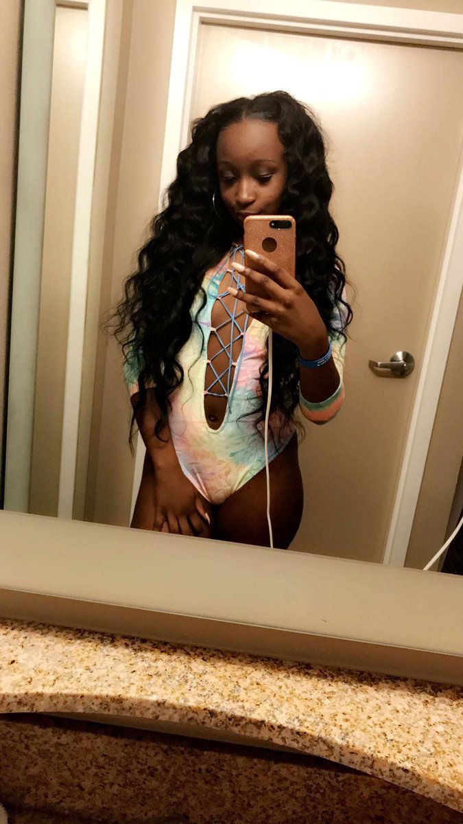 theyallforp_'s tweet photo. quit acting like ion do this shit on a daily😍🤑💇🏽 how y'all say.. #sleepNslay😛 https://t.co/UXZzKa9pSI