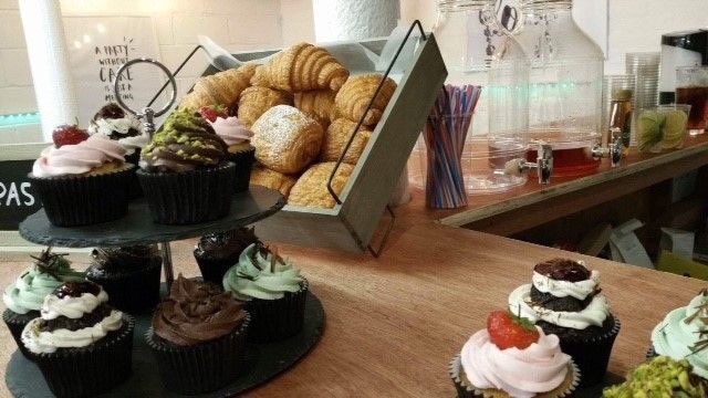 Vdelicious On Twitter Vdeliciouscake Is Taking Over The Tea