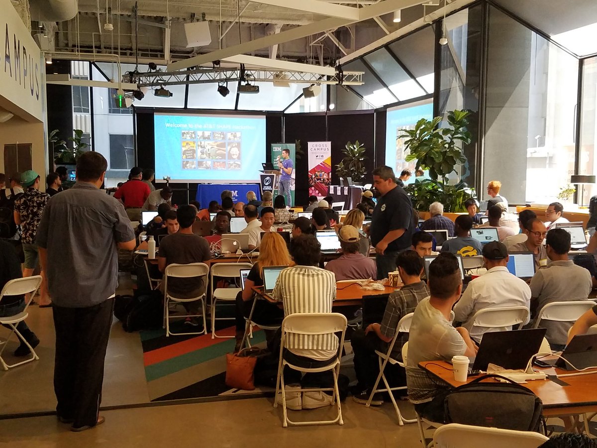 edschmit2's tweet photo. Big crowd at #attshape #hackathon in LA, fun #developor challenges, #atthack #attemp https://t.co/PnqGEByIHO
