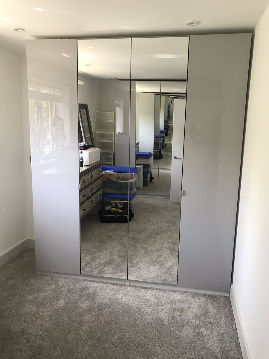 Justflatpack's tweet photo. #flatpackassembly in #Barnes. Lights fitted with a clean neat finish. #justflatpack #ikeaassemblyservice #flatpackassemblylondon https://t.co/dyCoeKyNlM