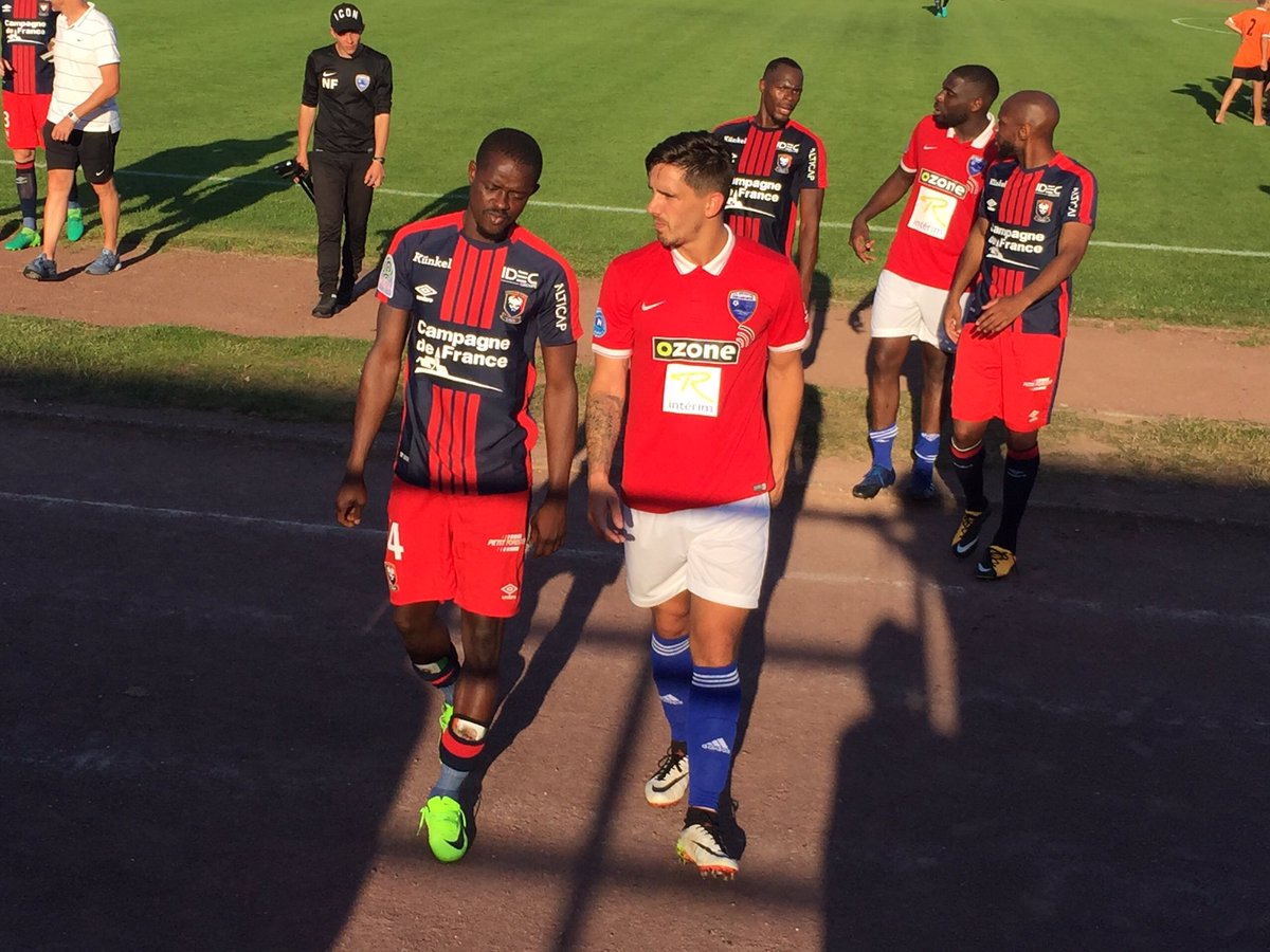 Reprise - Matchs Amicaux 2017/2018 - Page 2 DEO568yW0AAH3Kh