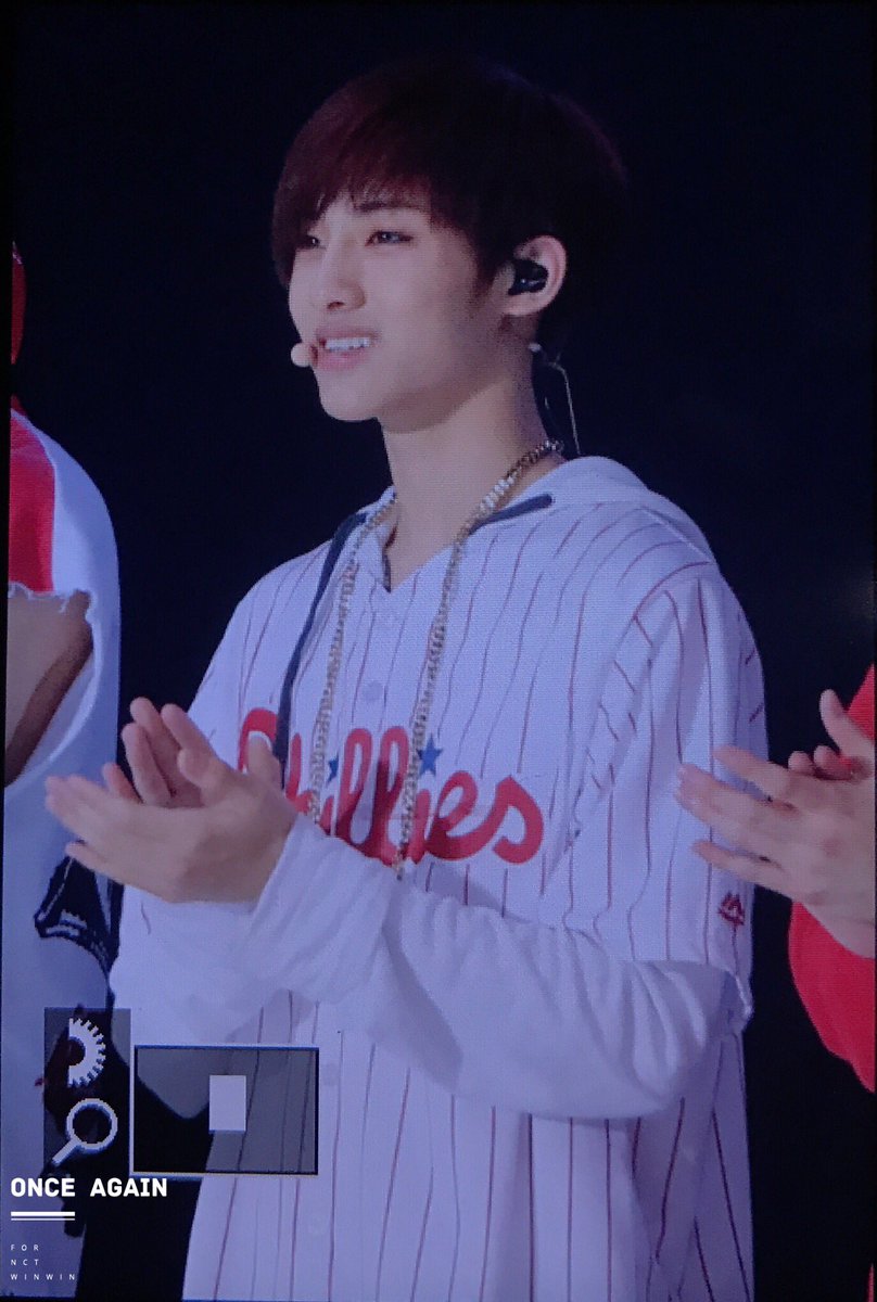 winwin971028_'s tweet photo. 170708 smtown concert 

#NCT127 #NCT 
#WINWIN #윈윈 #董思成 #昀昀 https://t.co/4nXIosoh53