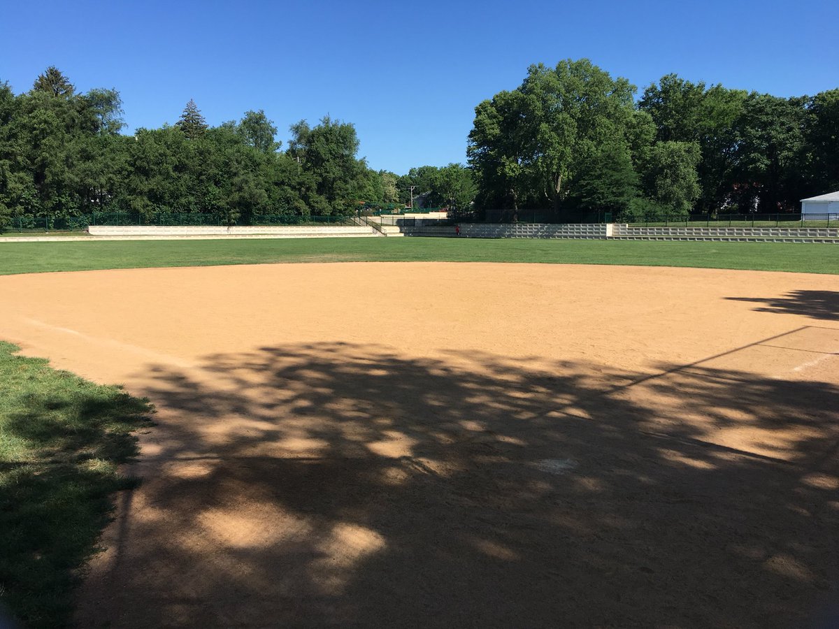 fitlocal's tweet image. How many fields in your community are empty right now? ... the fields are dying for some feet to play on them! #fitlocal #baseball #fitness