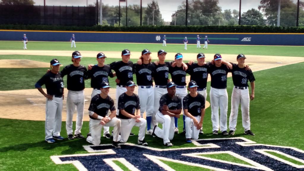 tippitoes21's tweet photo. Oakland White Caps at Notre Dame https://t.co/k3mMTzImfs