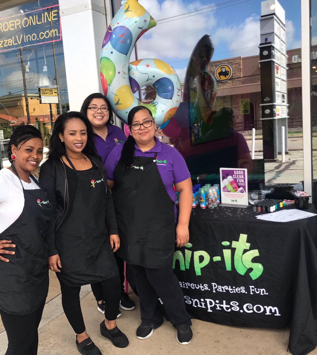 SnipitsHouston's tweet photo. Come help us celebrate 6 great years in the Village. 

And come get #FREE stuff today only from 9::0 AM to 5:00 PM. Snip-its #RiceVillage https://t.co/F418AXoRBu
