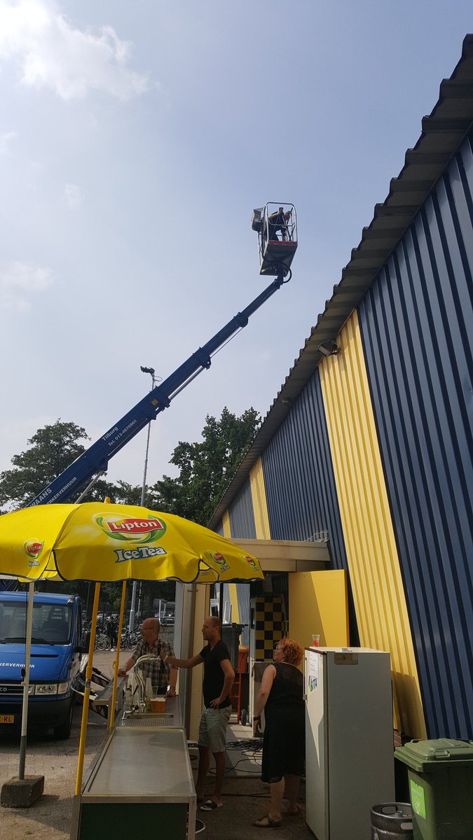 Tom, onze cameraman van de videoanalyse, heeft z'n plekje opgezocht 😉 #wilkor