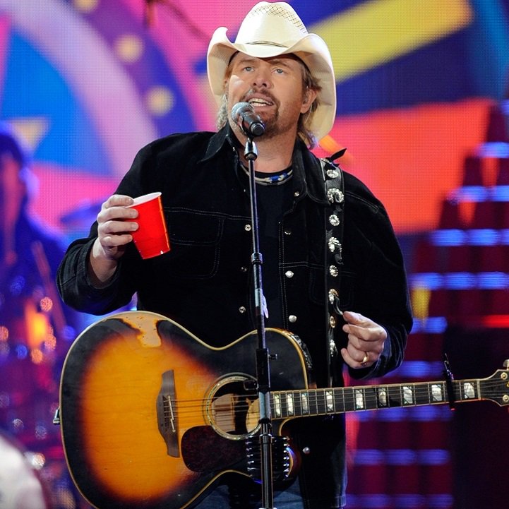 \" Red solo cup, we lift you up...in Toby Keith\s honor today. Happy birthday to him! 