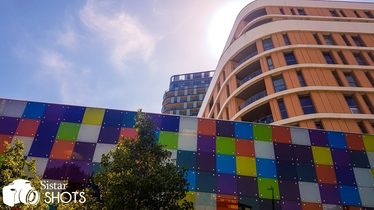 SistarShots's tweet photo. Multicoloured Heights #sistarshots #photography #photo #visual #image #art  #multicolours #buildings #sun #sky  #enjoytheviewofmyview https://t.co/BWprMpHnmy