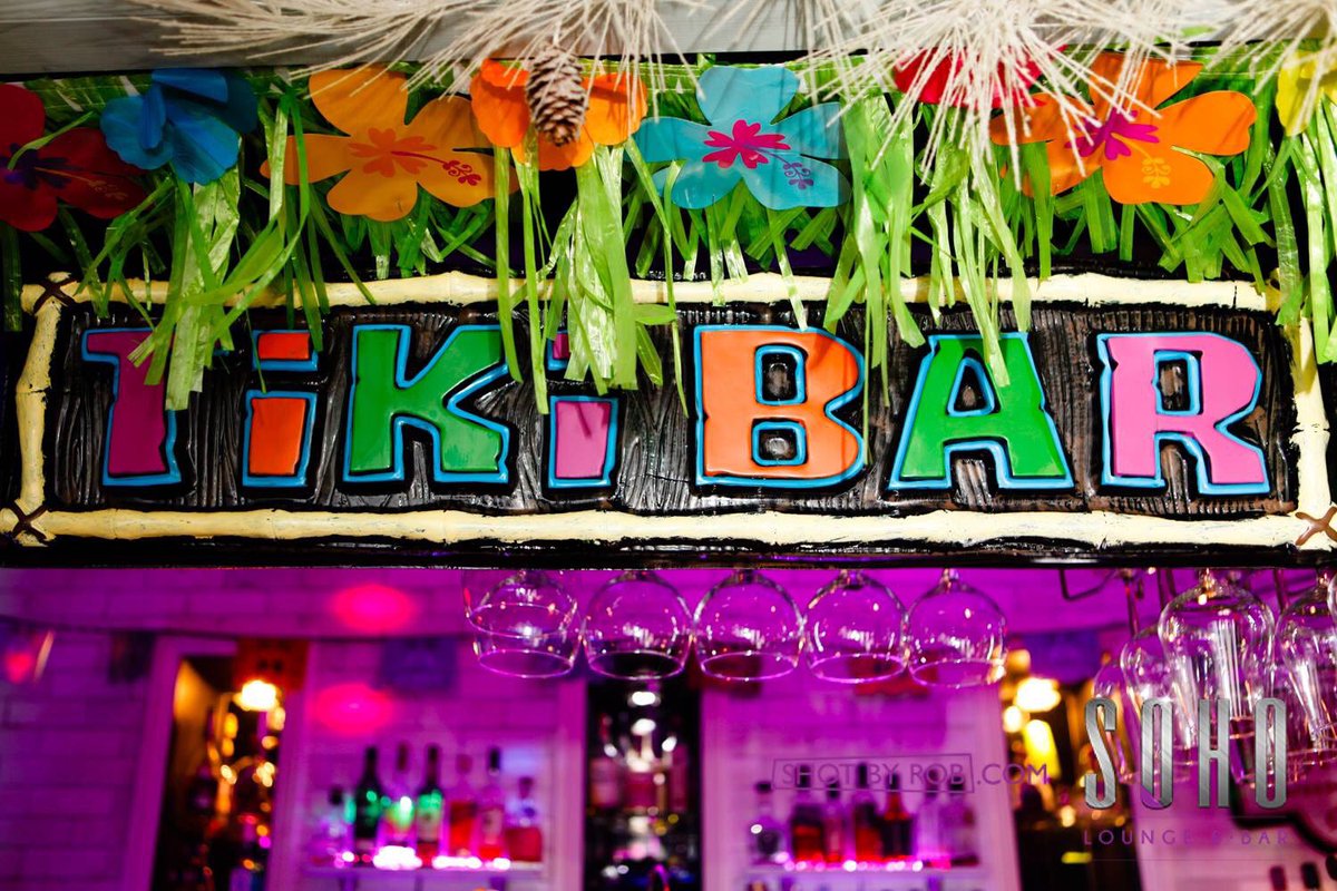 shotbyrob's tweet photo. Grab your grass skirts! #Hawaiian weekend continues in @BarSohoTorquay tonight with @DjKeithP! #PinaColadaDay #Soho #Torquay #shotbyrob https://t.co/eZTw0lB6qL