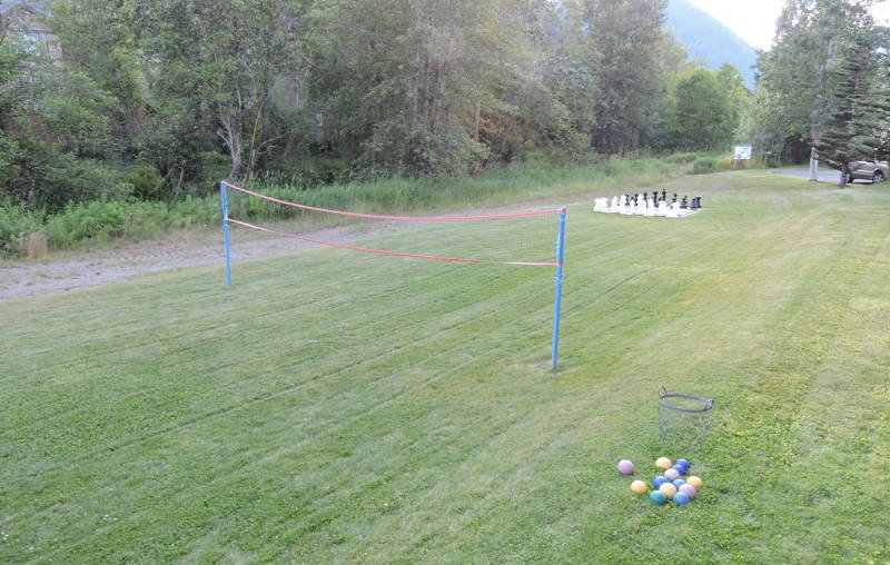 PembValleyLodge's tweet photo. It's summer season at PVL. Take advantage of our outdoor games on the back lawn! #perks #guestuse https://t.co/KfeNg30HCm