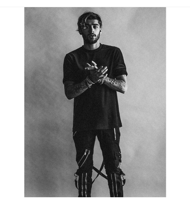 ZaynNewsBRA's tweet photo. "Zayn para #clash104 ๐ธ: @nabildo" - Jason Rembert
#DafBama2017_Zayn https://t.co/v23WYhHg6F