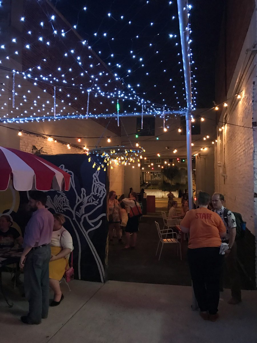 ffcontractions's tweet photo. Join Katelyn Manfre &amp; Miranda Zola for Opening Night--and stay for a drink afterwards!  #capfringe17 #aCreativeDC @CapitalFringe https://t.co/JcQPr8QjFL