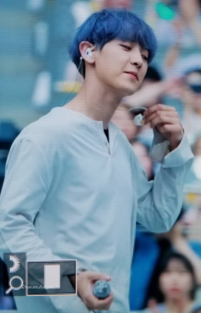 blueharo21's tweet photo. ขอโทษนะแบคฮยอน... แต่วันนี้มันวันของพี่เค้าจริงๆ ฉันเซฟรูปพี่เค้าเยอะมาก... ฉันผิดไปแล้ว... ฉันมันคนหลายใจ https://t.co/DT0cPXEbBX